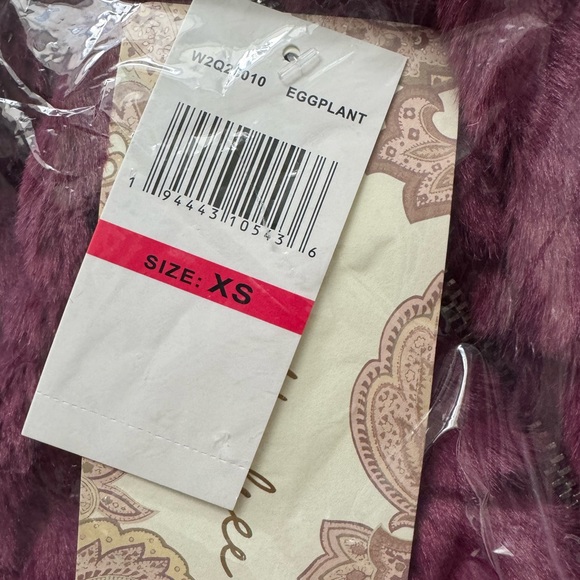 Band Of The Free Val Faux Fur Chevron Jacket Eggplant NWT Size XS - Picture 6 of 6